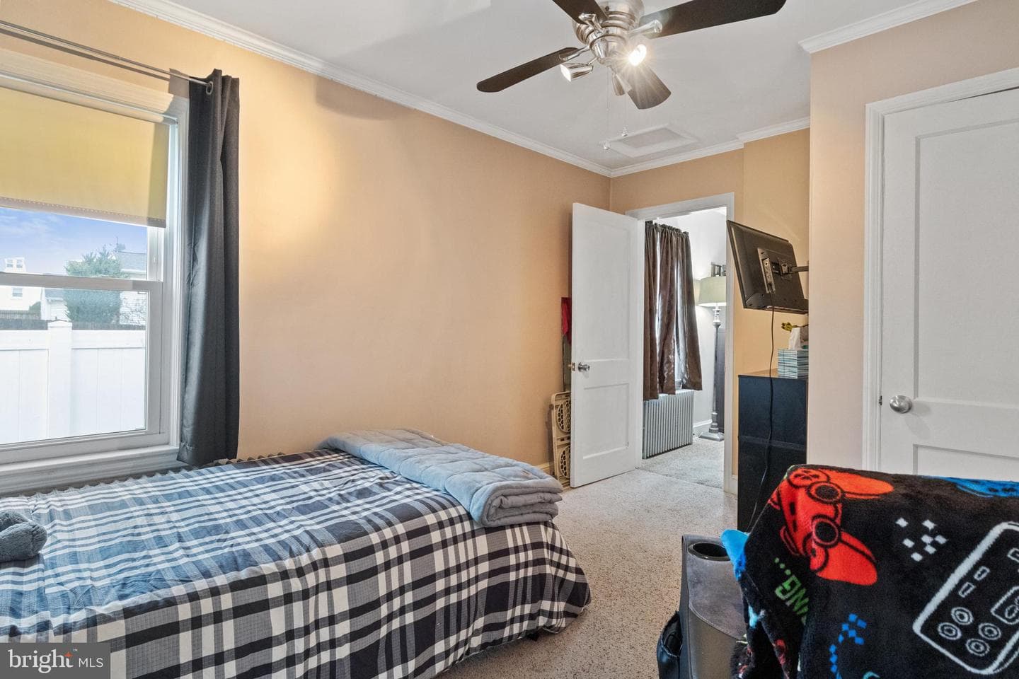 2034 Stanton Street photo 12