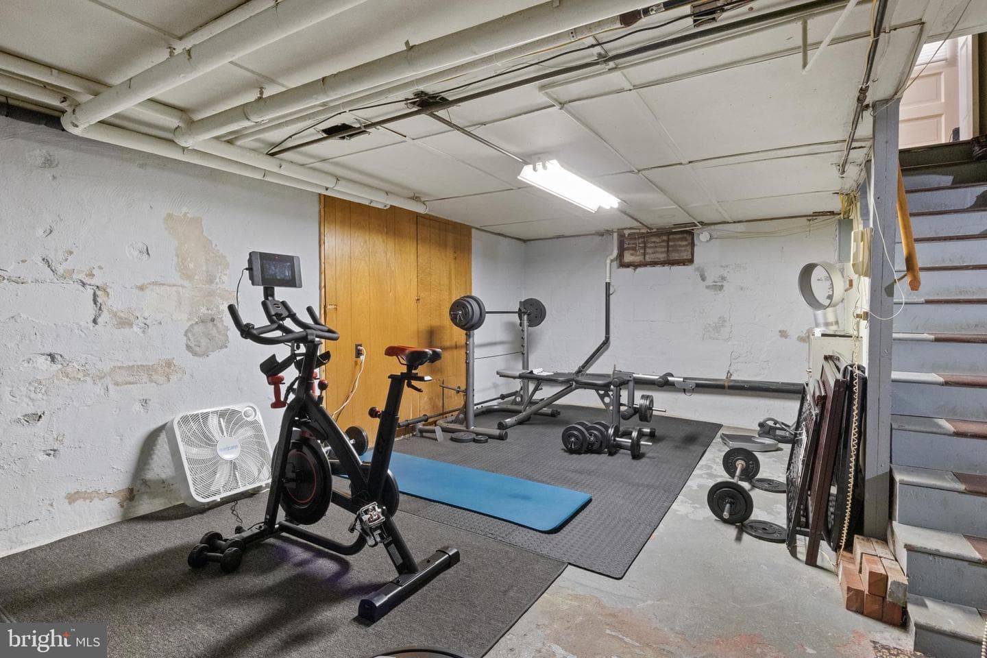 2034 Stanton Street photo 18