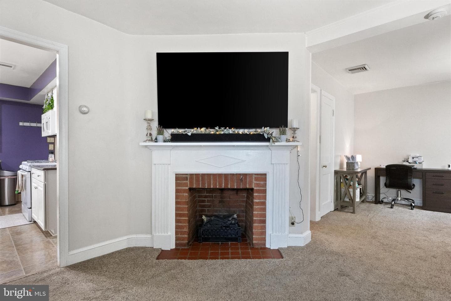 2034 Stanton Street photo 3