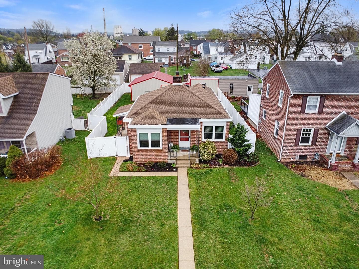2034 Stanton Street photo 43