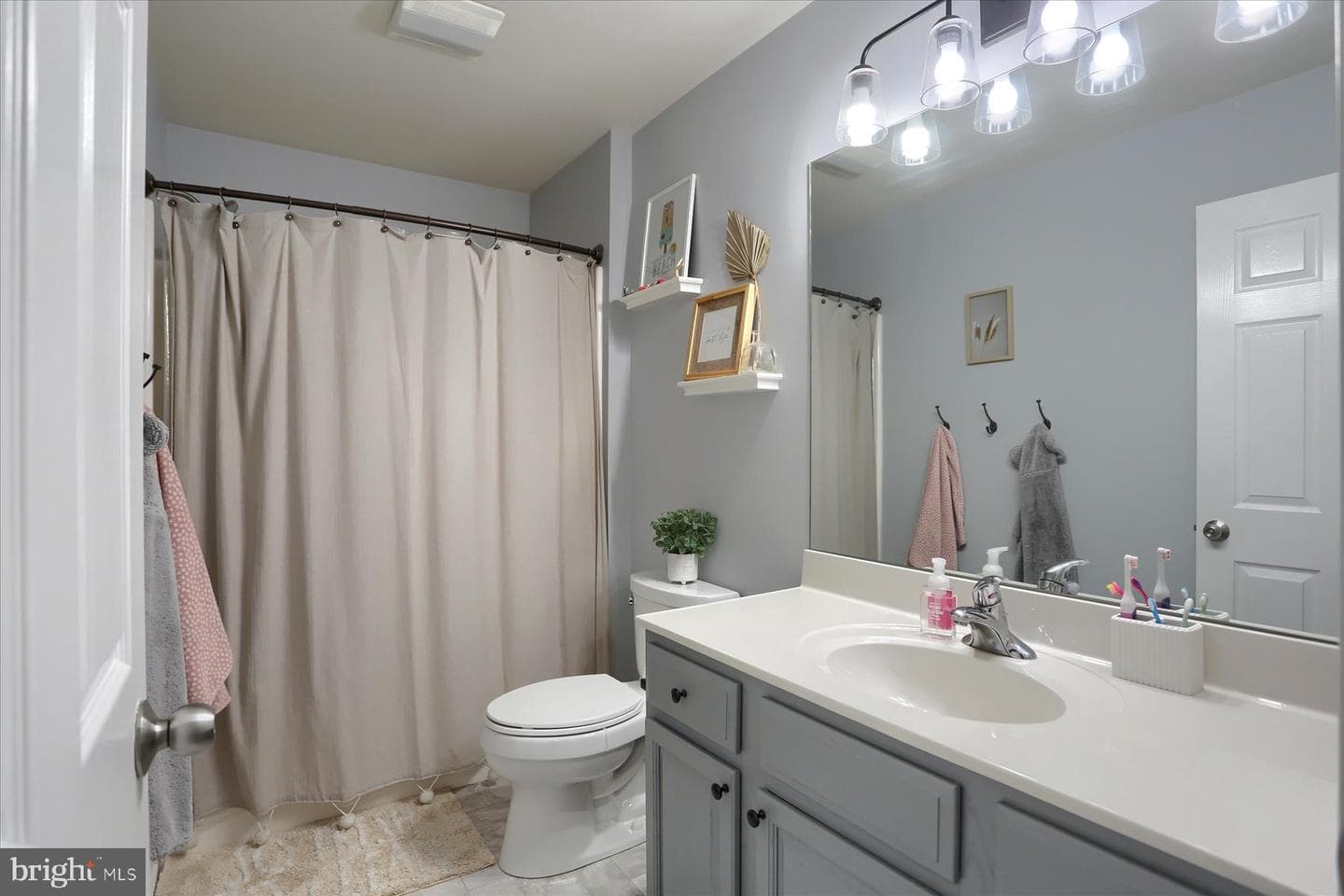 110 Hollow Lane photo 14