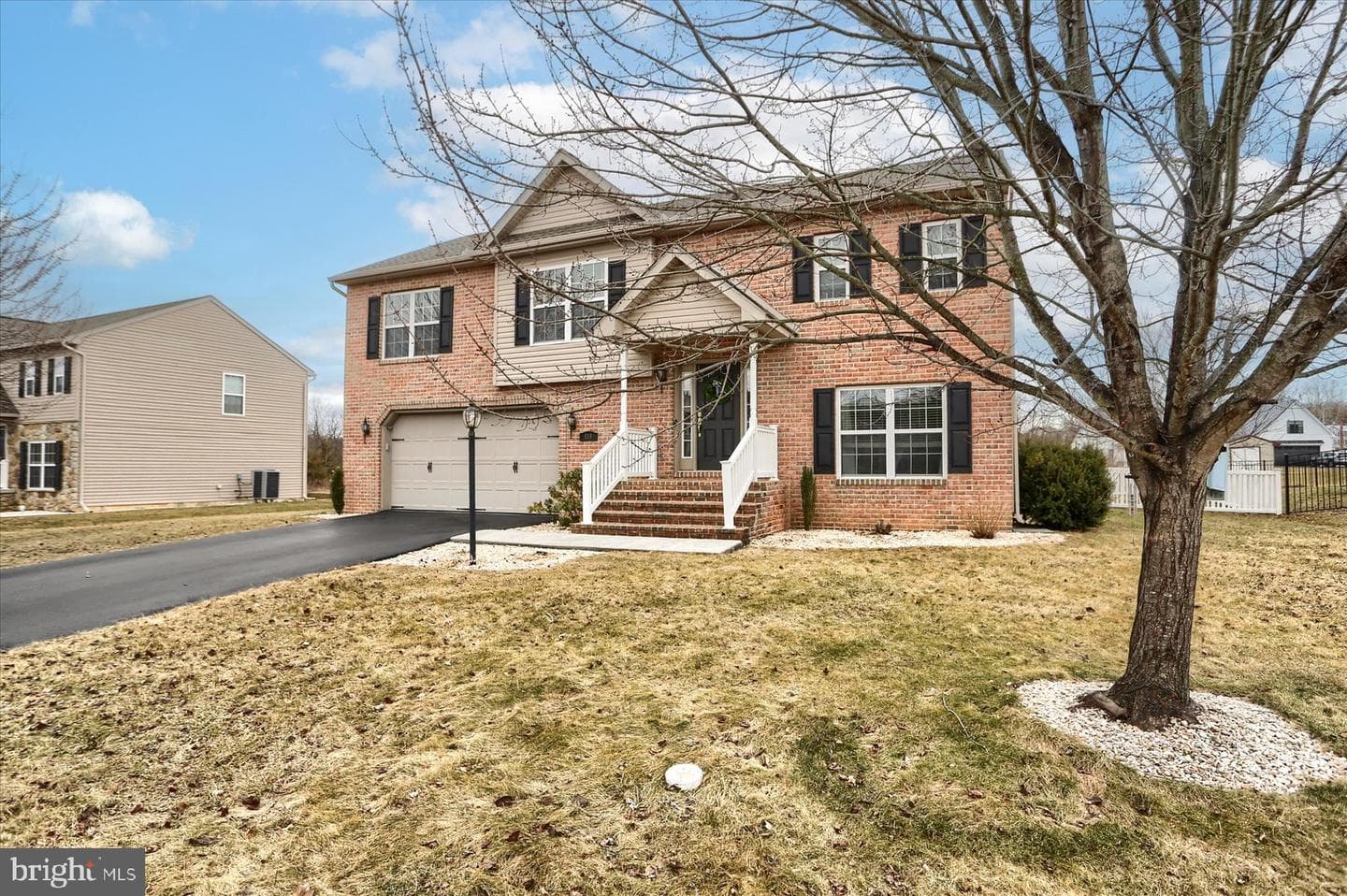 110 Hollow Lane photo 2
