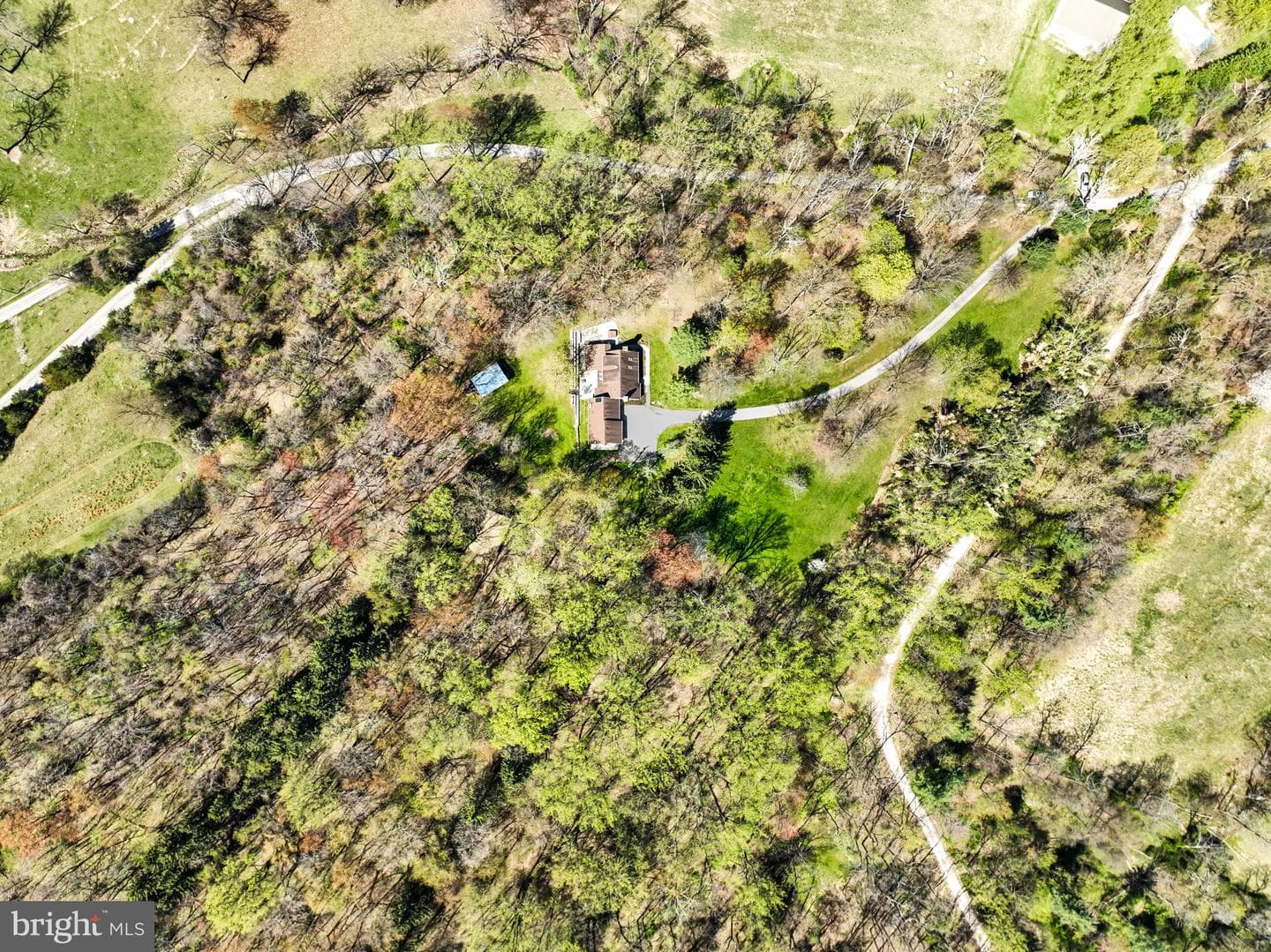 271 Summit Drive photo 2