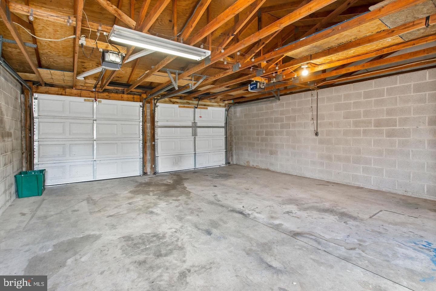 625 E Middle Street photo 6