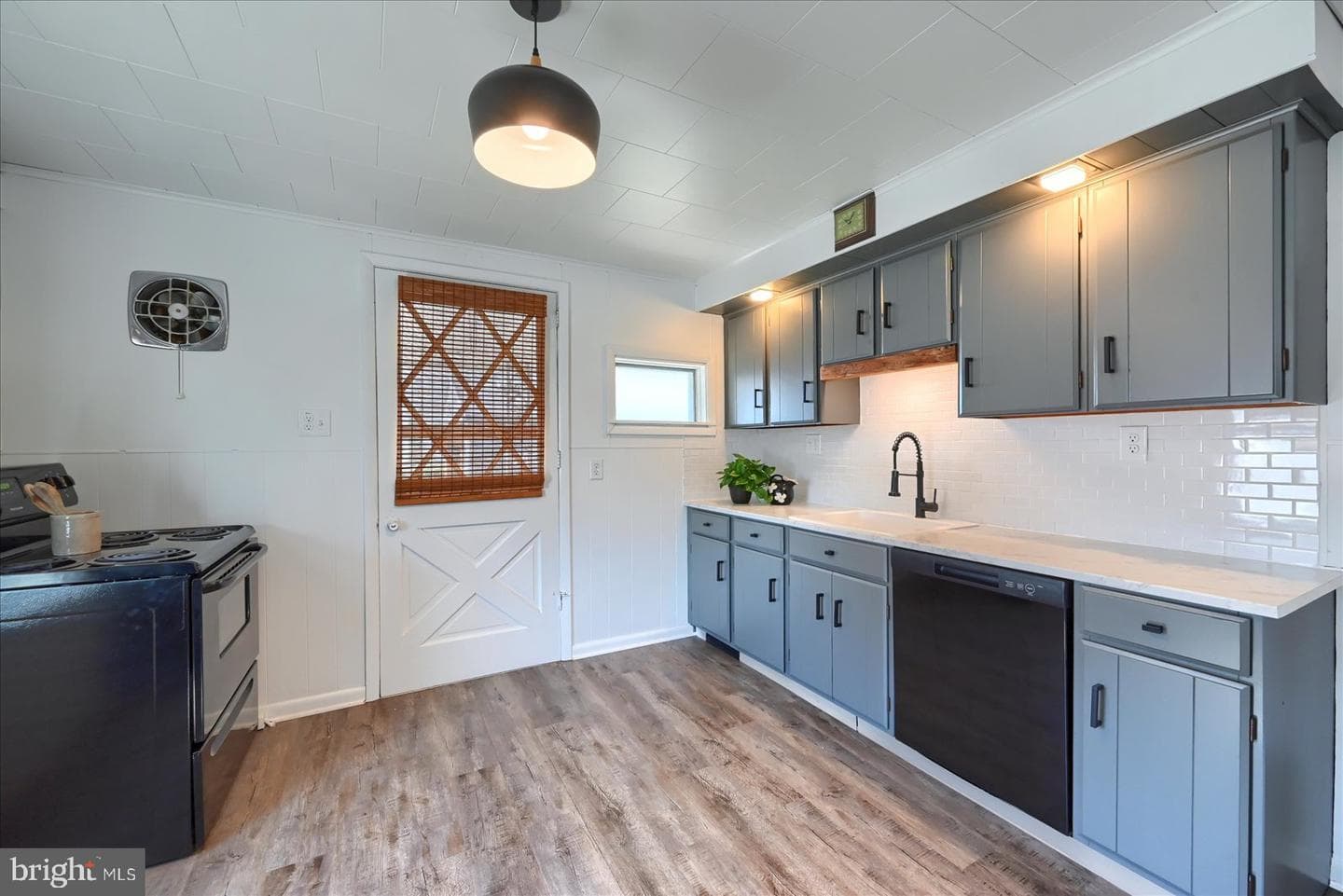1600 Stanton Street photo 13