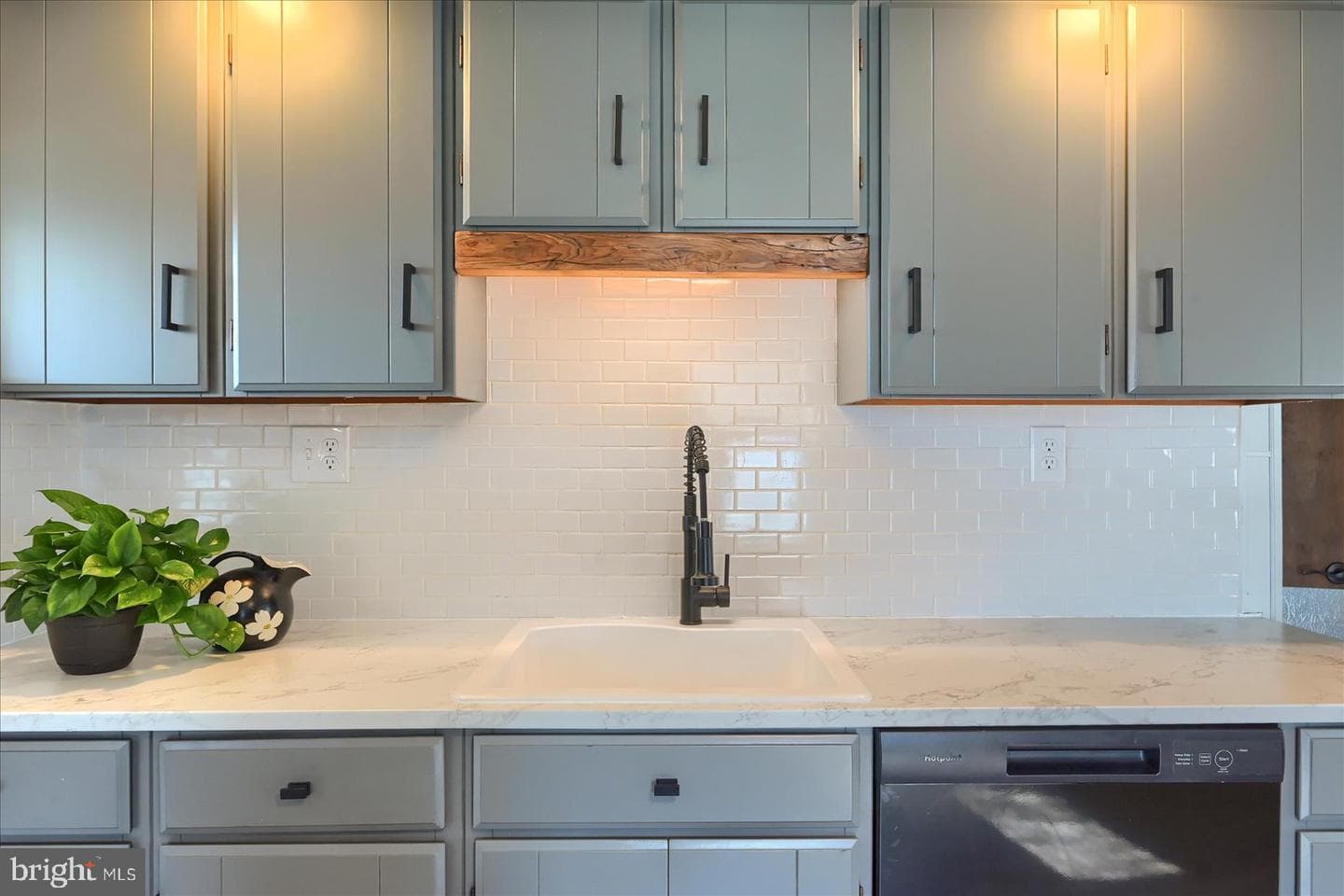 1600 Stanton Street photo 16