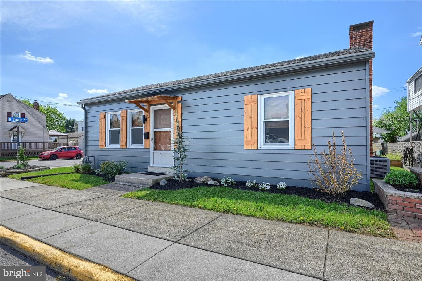 1600 Stanton Street photo 3