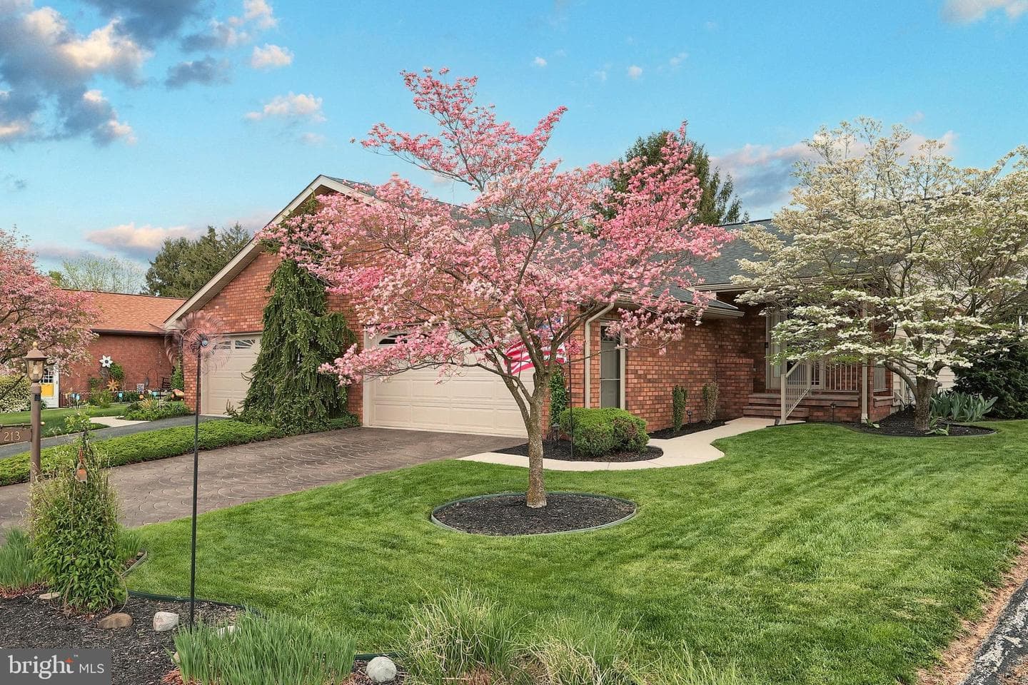 213 Kennedy Court photo 2