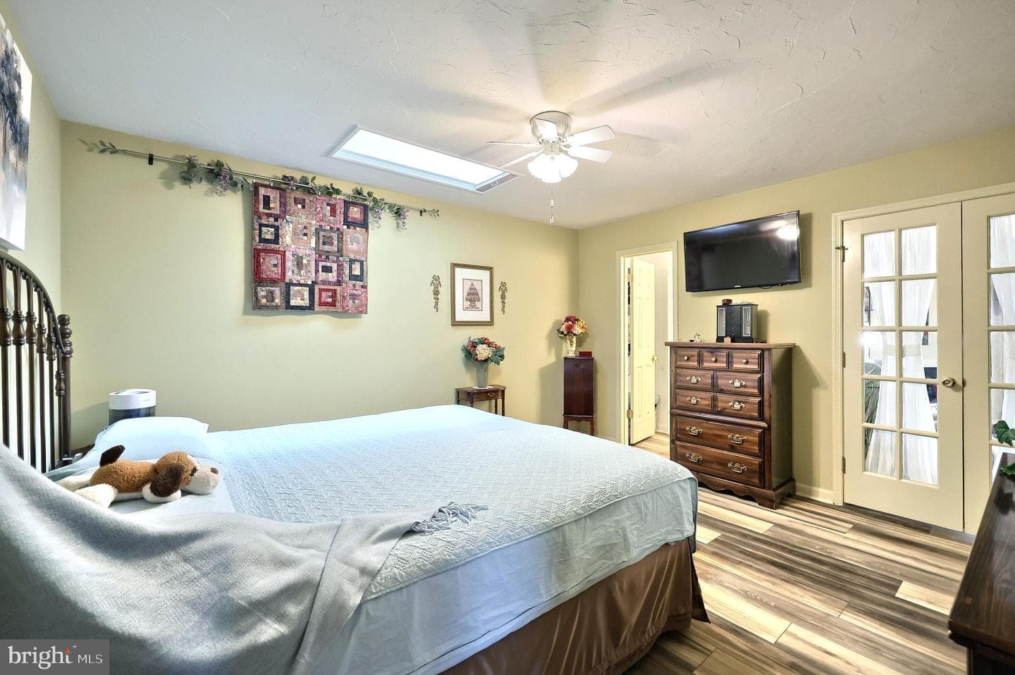 213 Kennedy Court photo 25