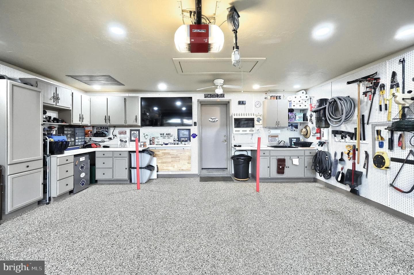 213 Kennedy Court photo 32