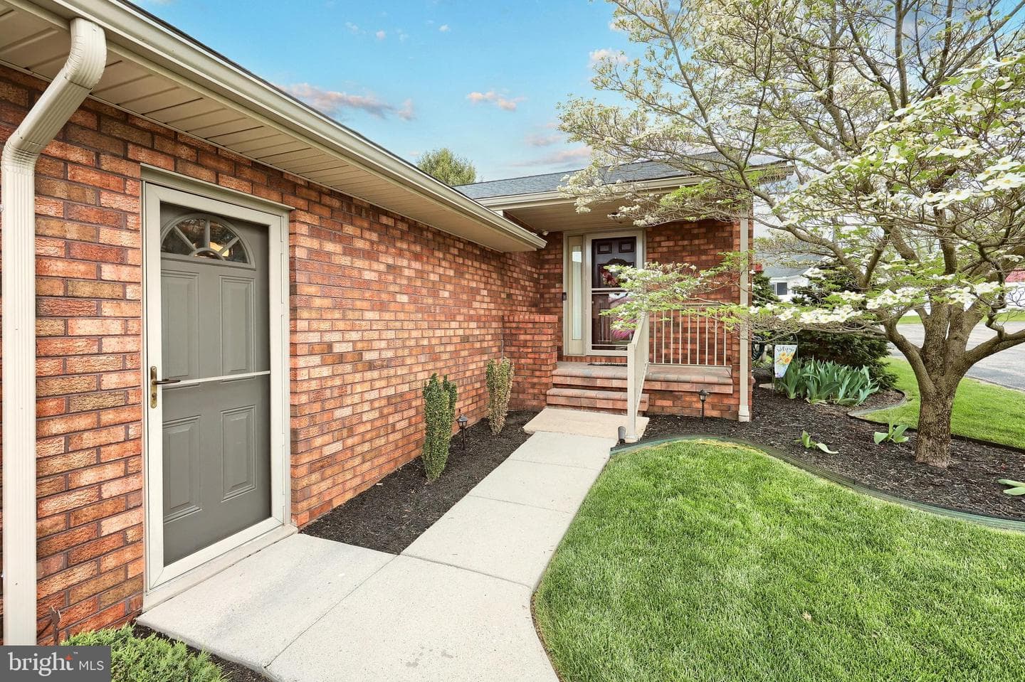 213 Kennedy Court photo 4