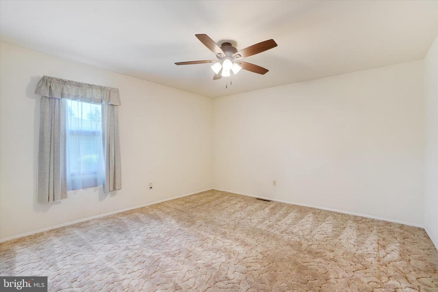 237 Cloverlane Drive photo 14