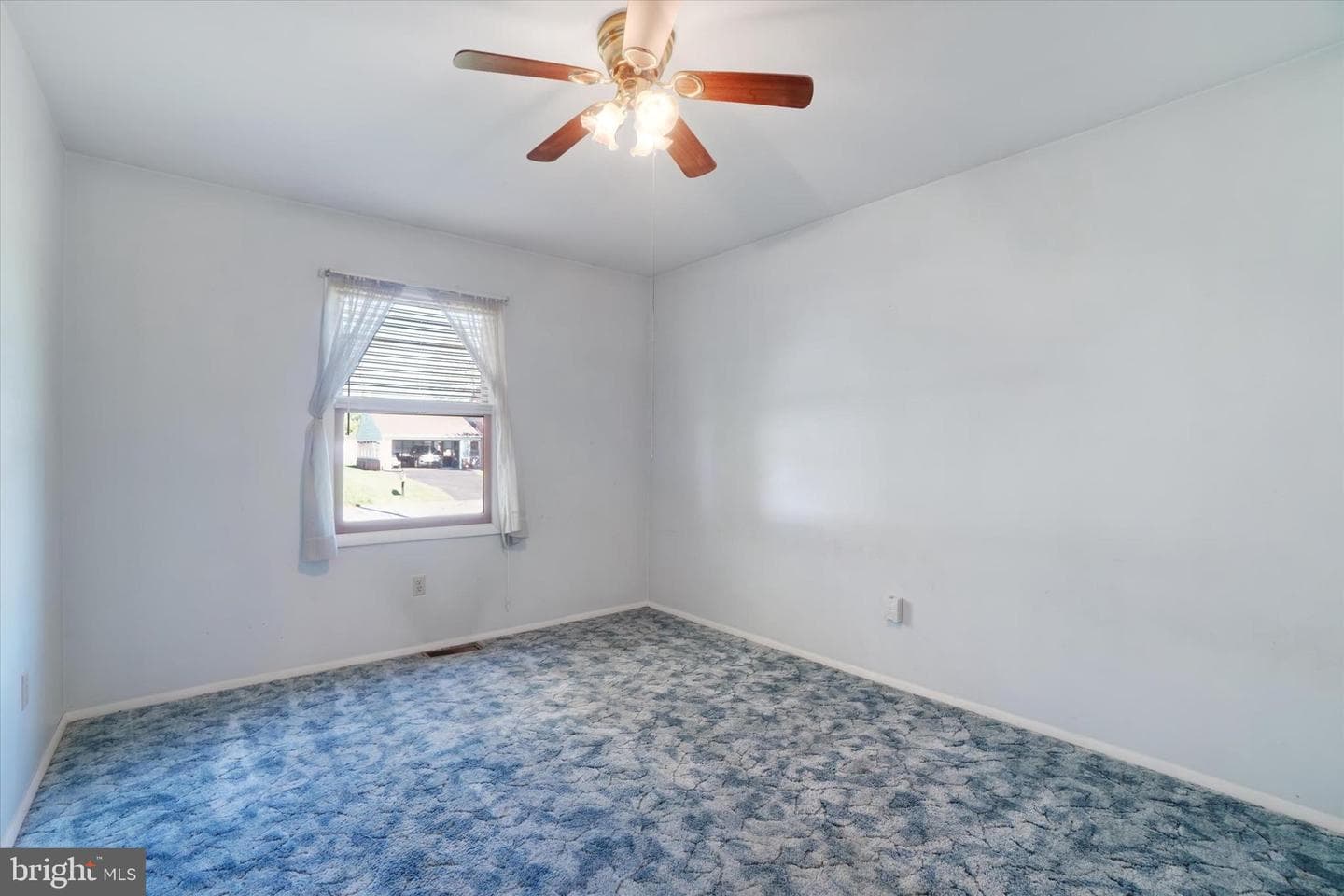 237 Cloverlane Drive photo 16