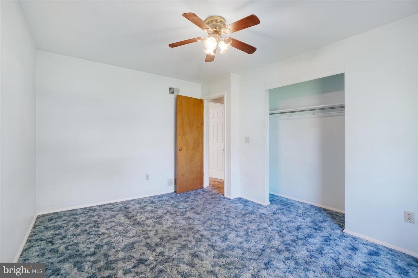237 Cloverlane Drive photo 17