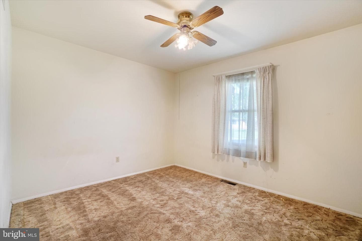 237 Cloverlane Drive photo 18