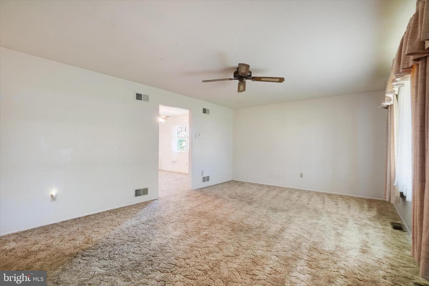 237 Cloverlane Drive photo 5