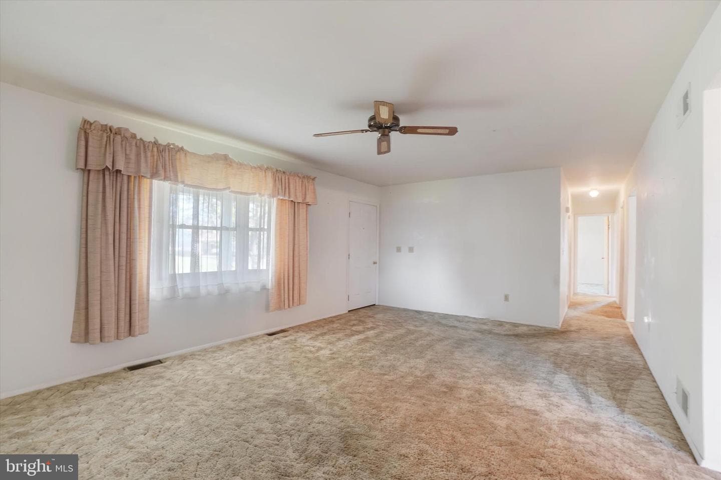 237 Cloverlane Drive photo 6