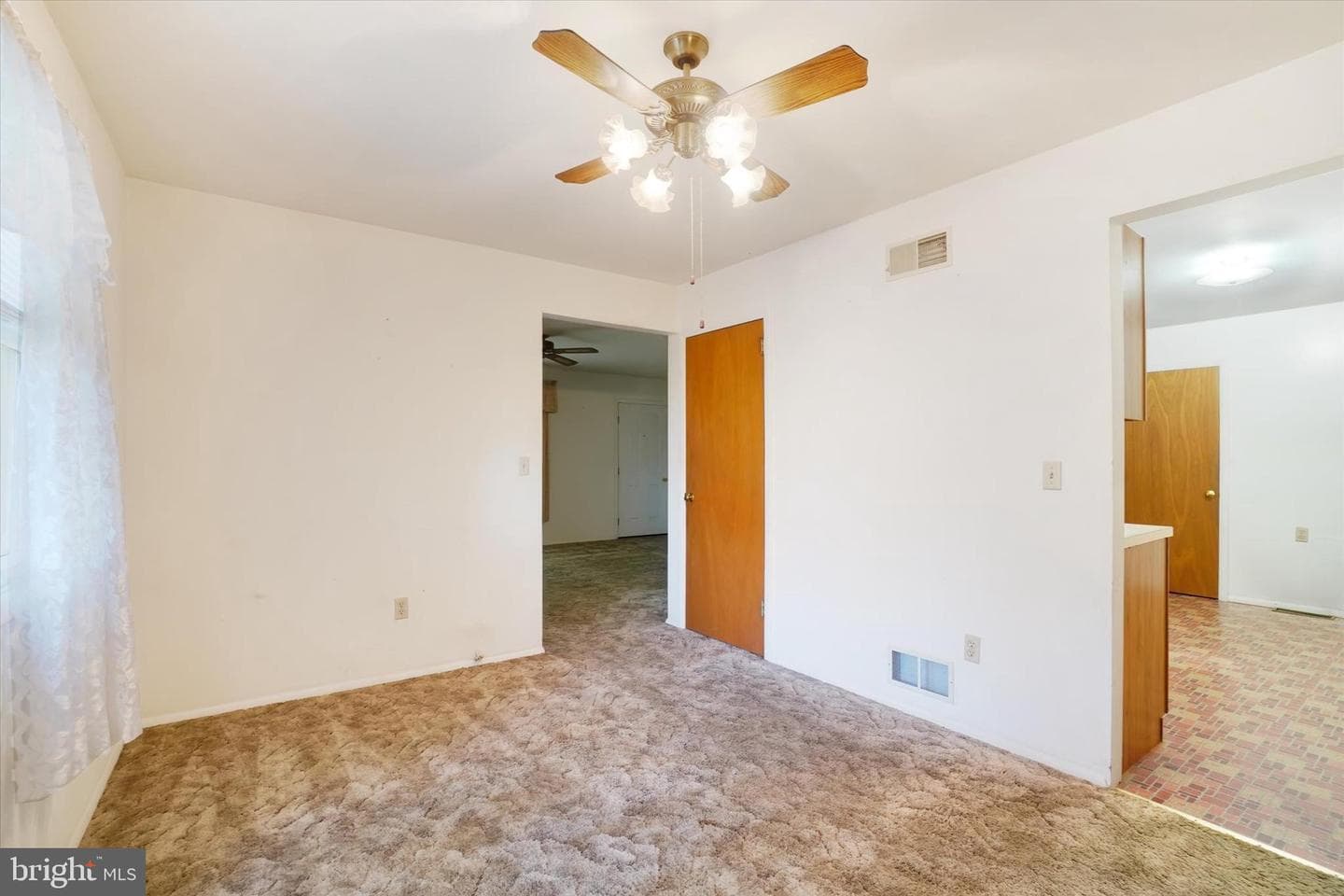 237 Cloverlane Drive photo 8