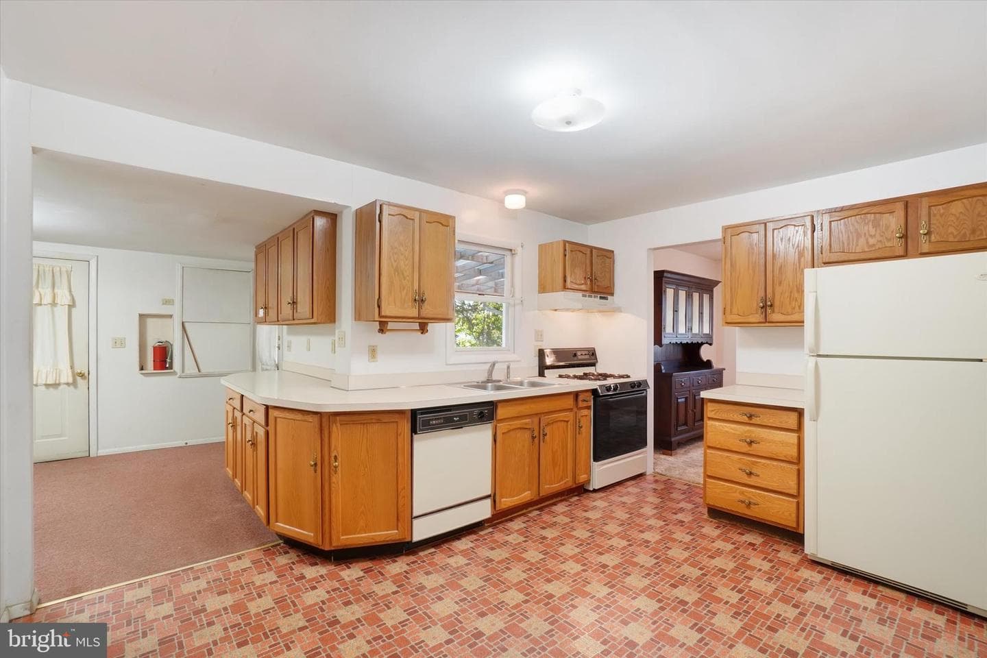 237 Cloverlane Drive photo 9