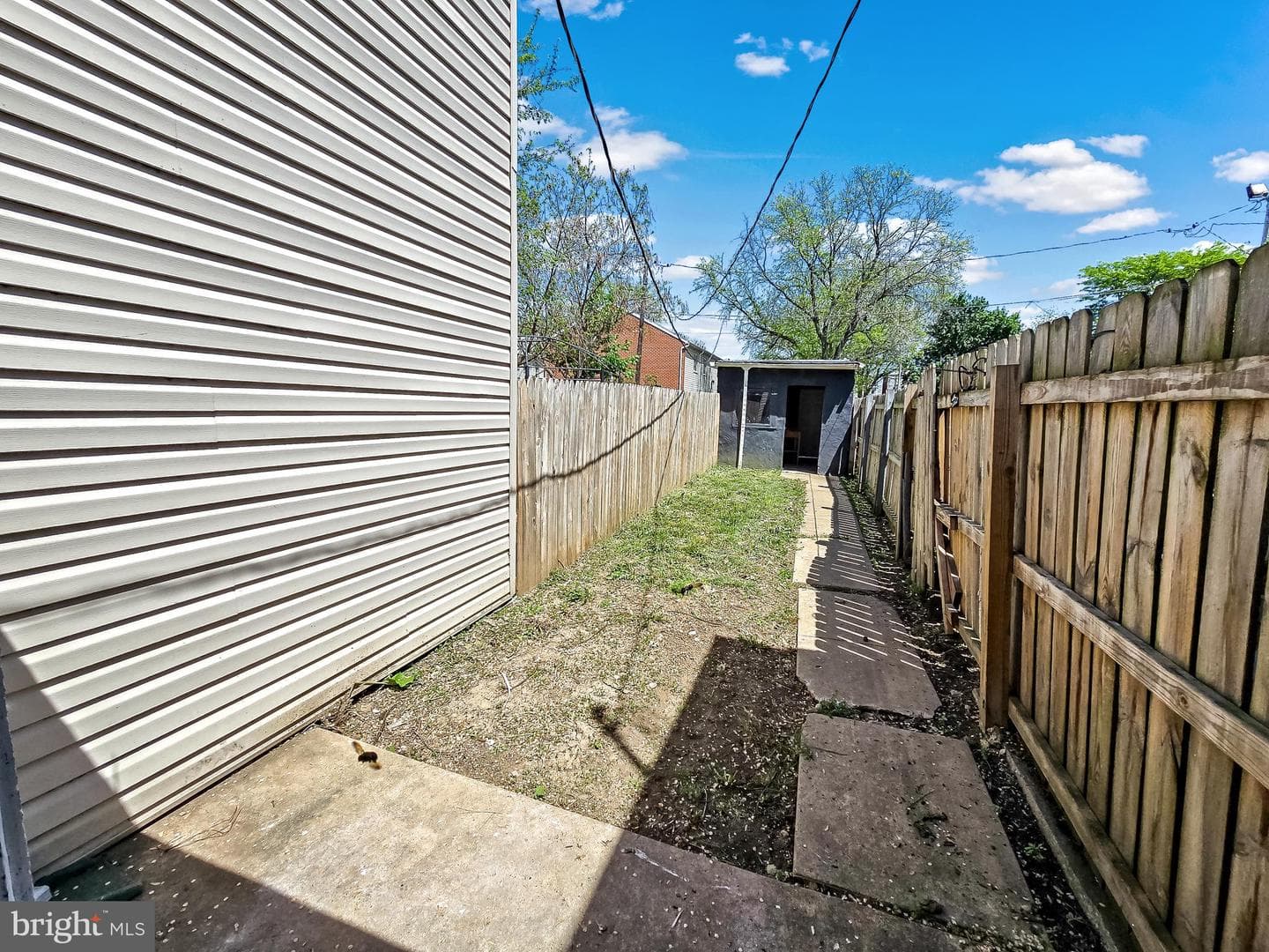 437 S Duke Street photo 16