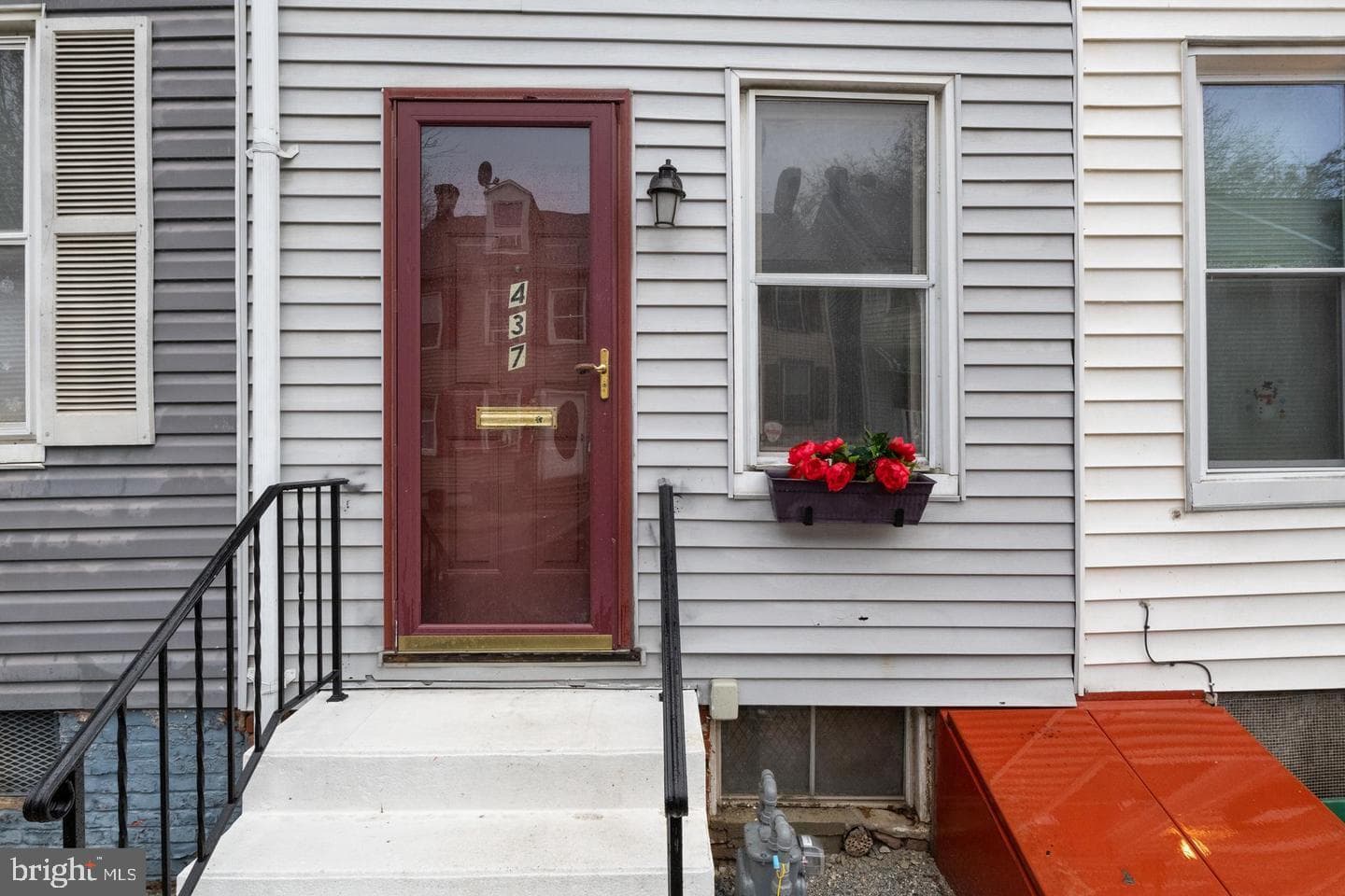 437 S Duke Street photo 3