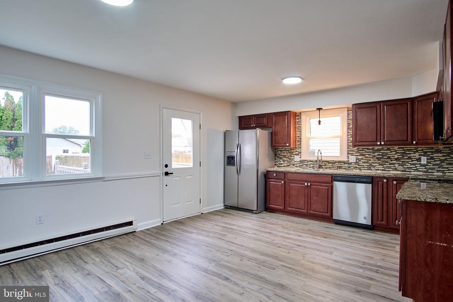 522 Hammond Avenue photo 8