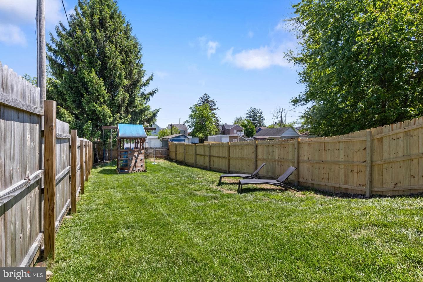 551 E Walnut Street photo 27