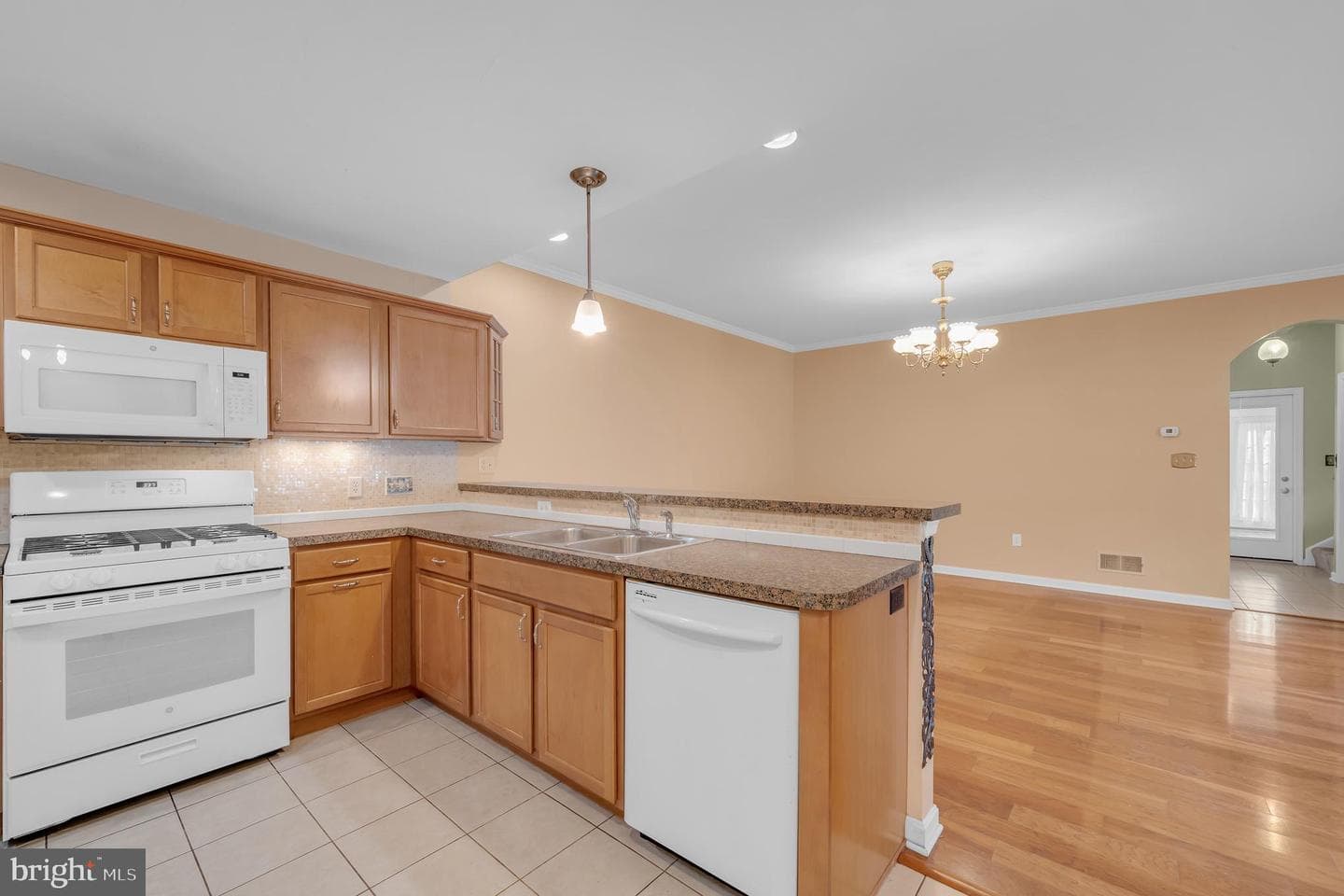 735 Washington Avenue photo 8