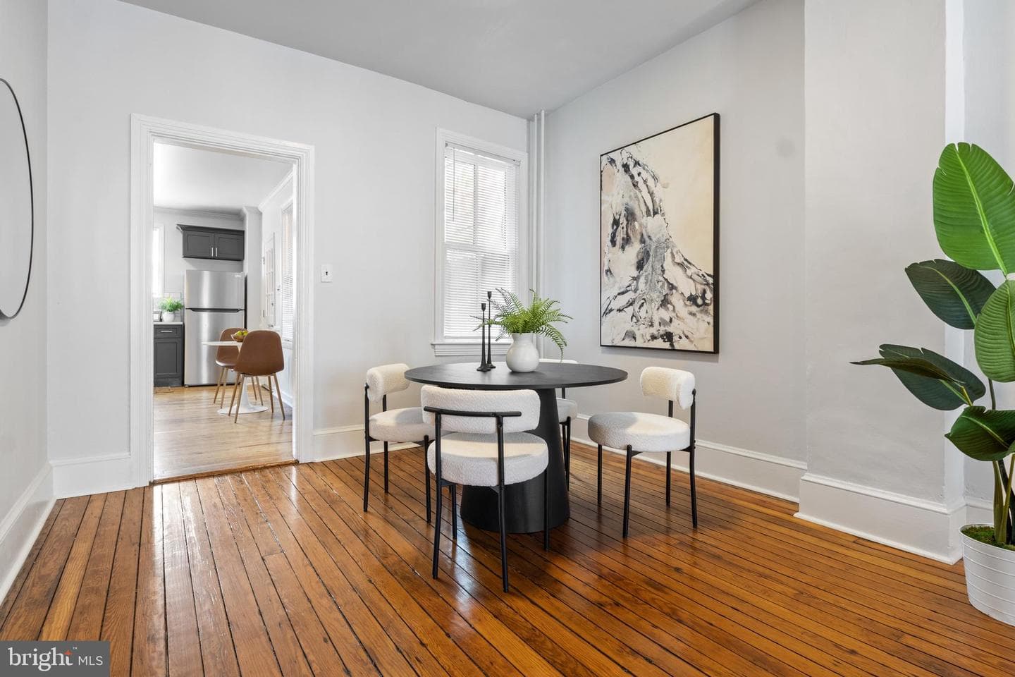 240 W Philadelphia Street photo 19