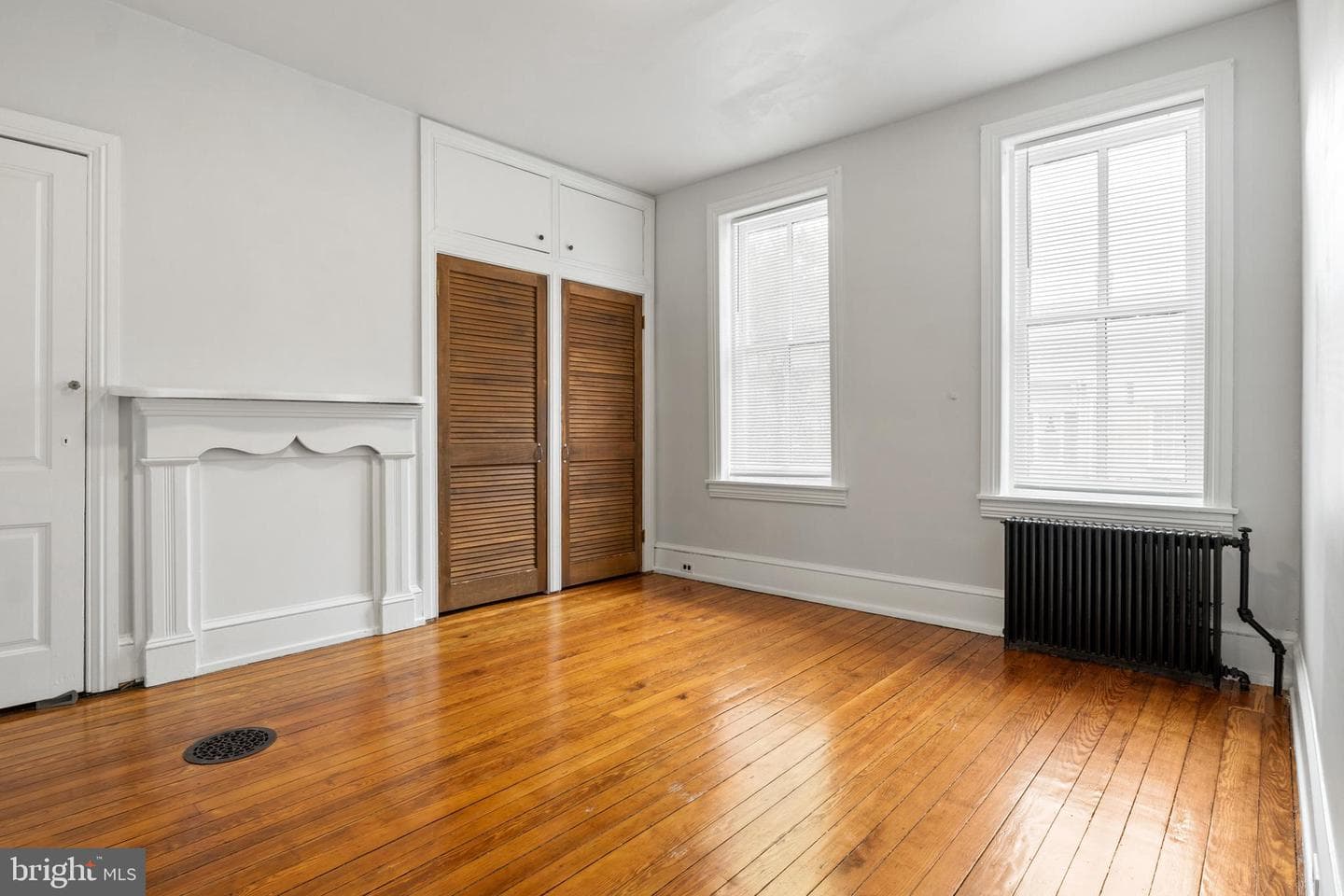 240 W Philadelphia Street photo 25