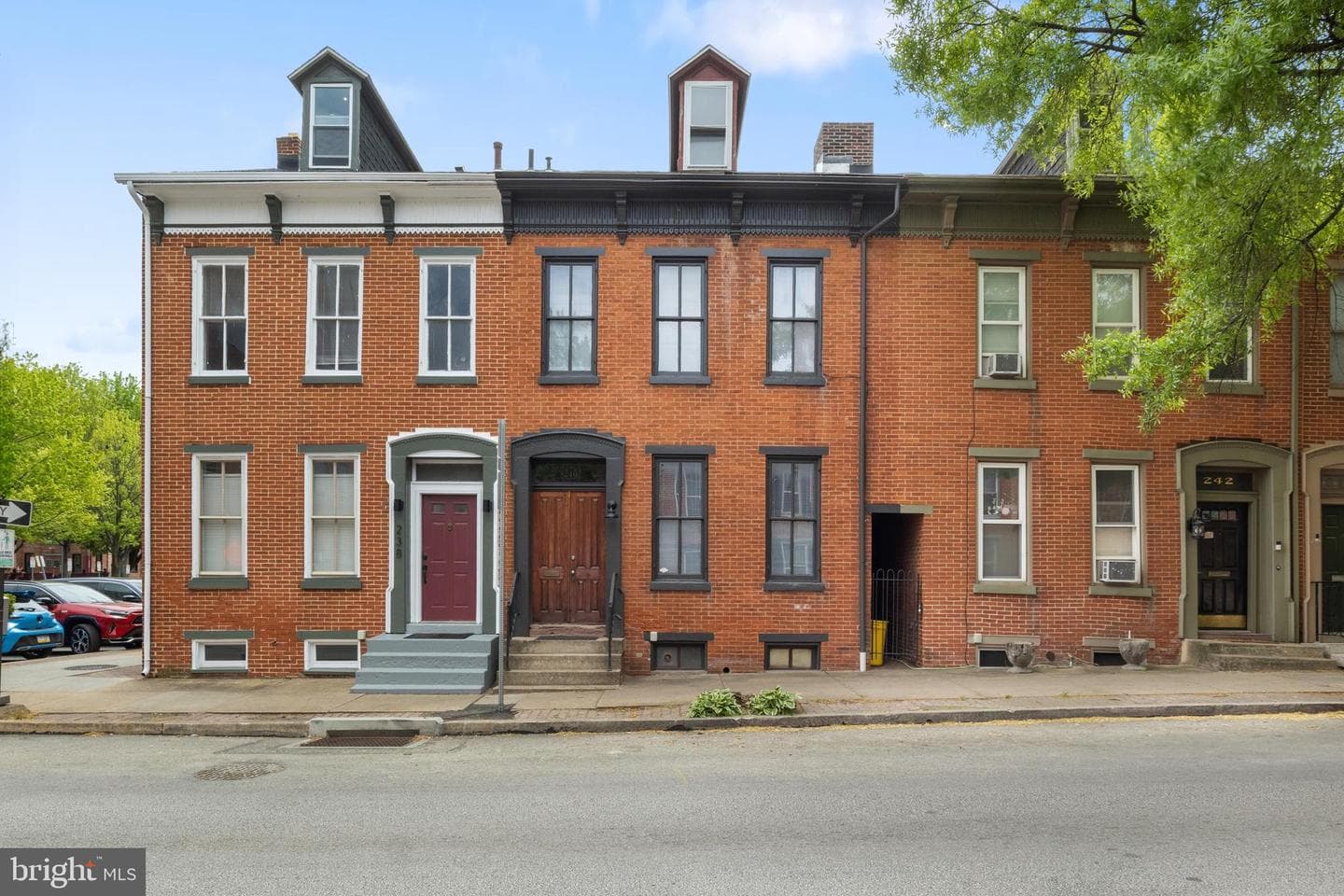 240 W Philadelphia Street photo 35