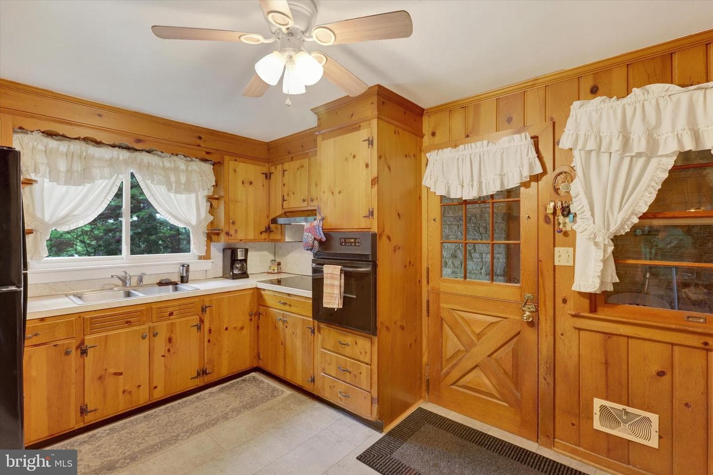7982 W High Rock Road W photo 2