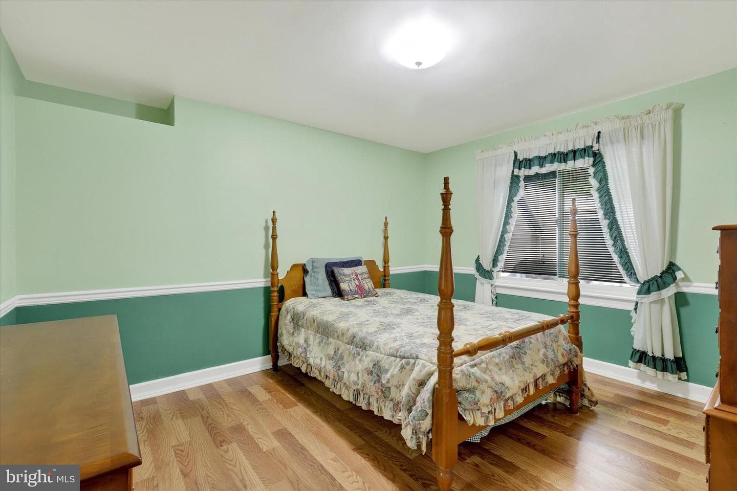 7982 W High Rock Road W photo 9