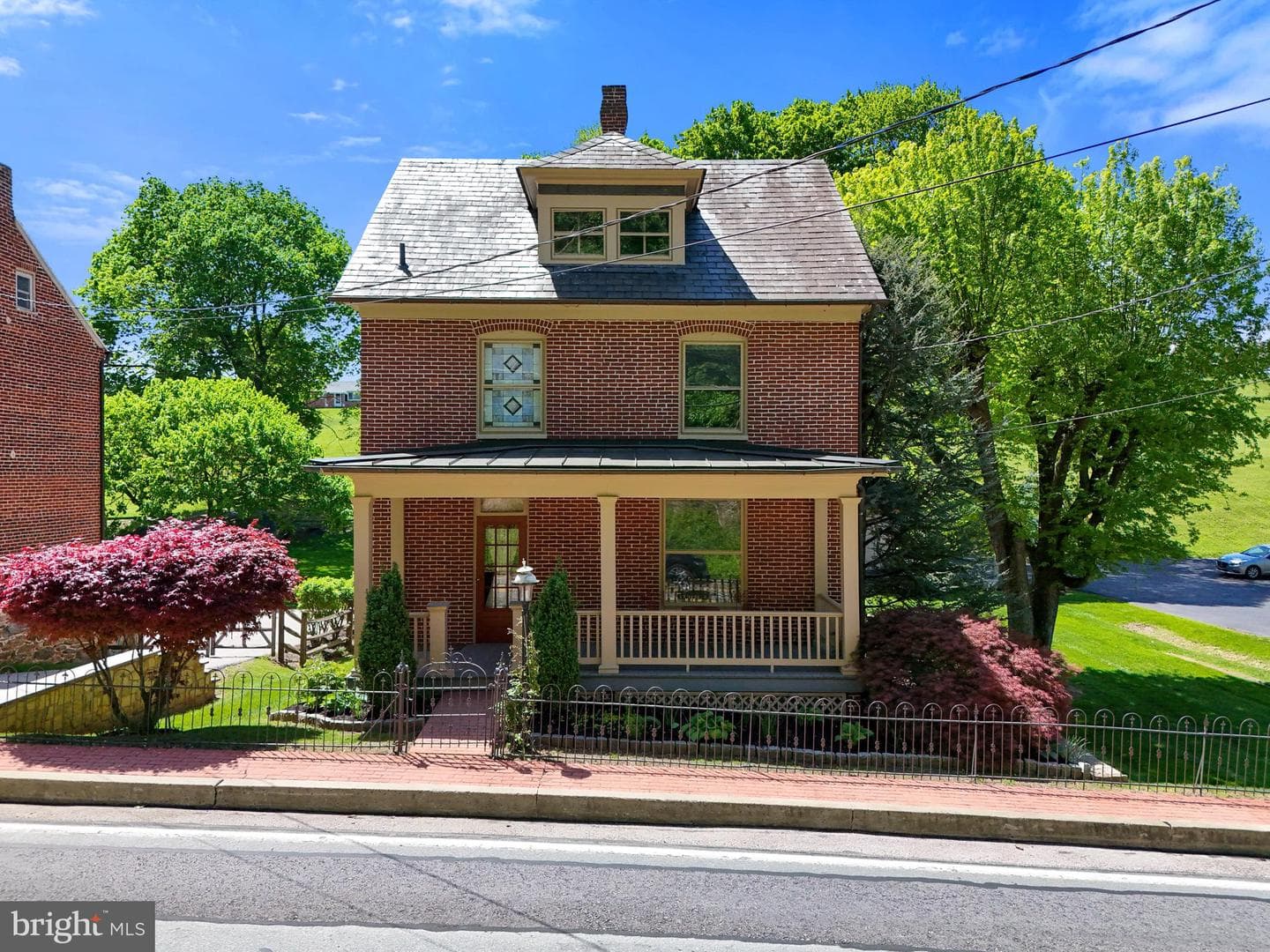 30 E Main Street photo 1
