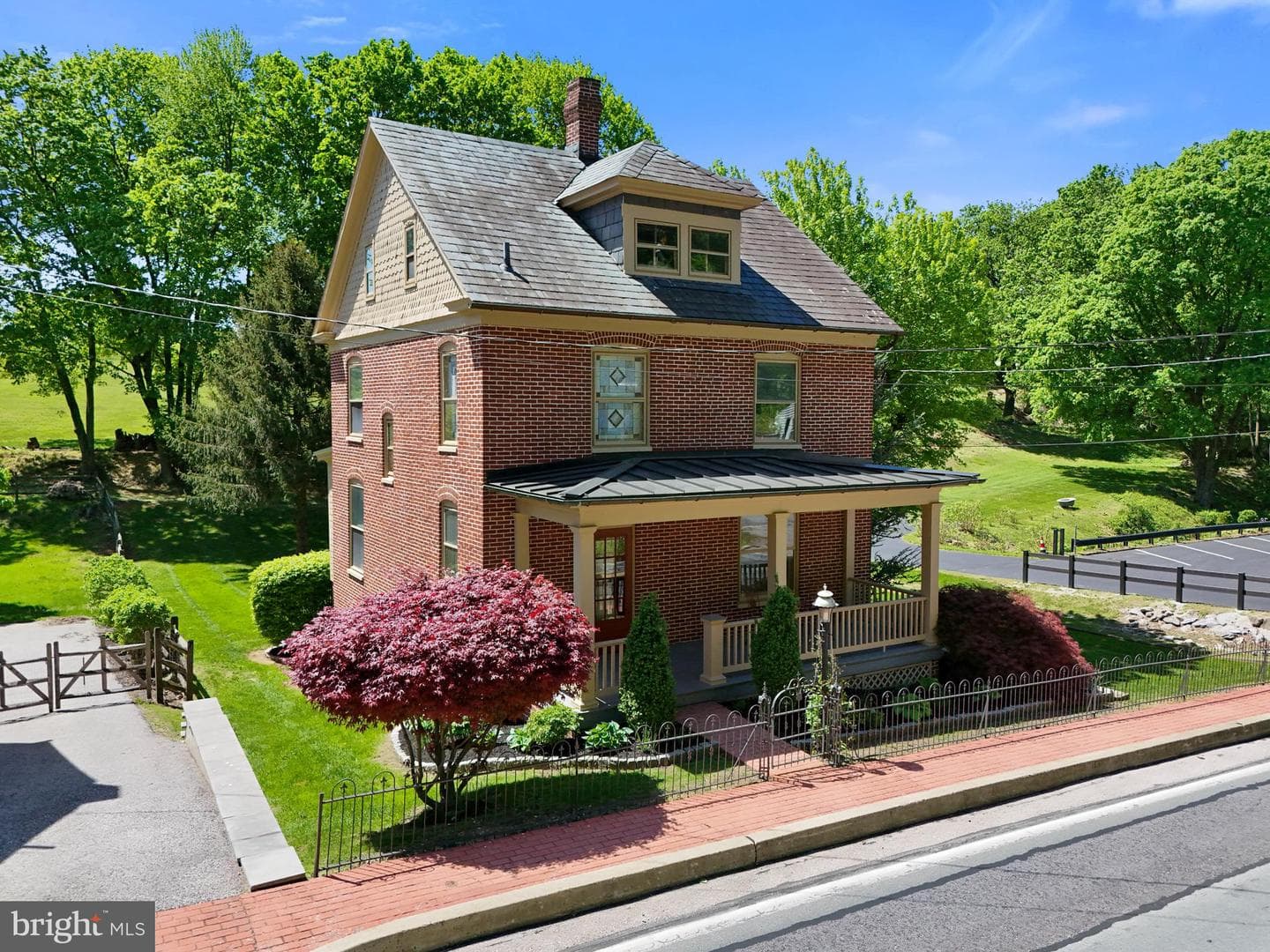 30 E Main Street photo 41