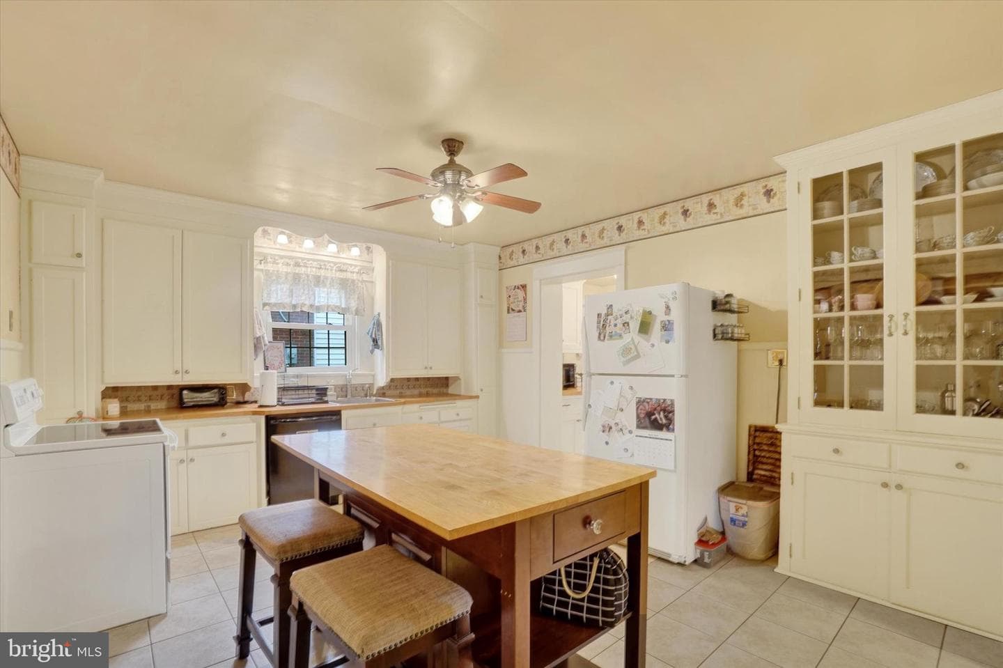 3070 W Market Street photo 10