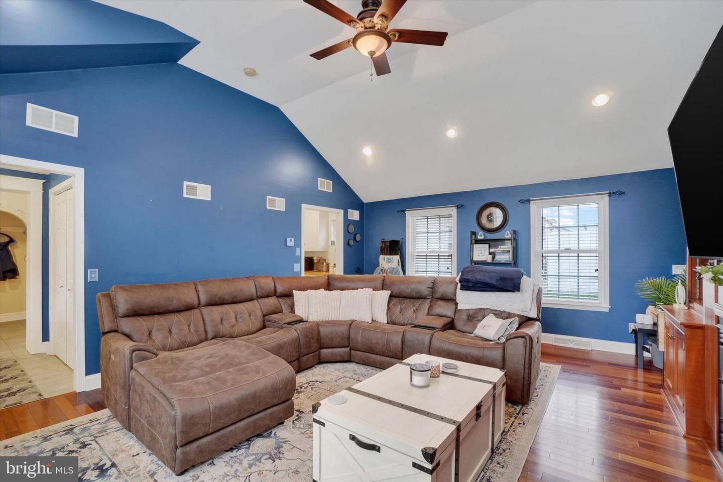 3070 W Market Street photo 12
