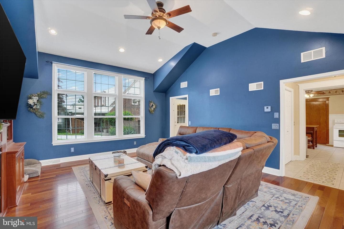 3070 W Market Street photo 14