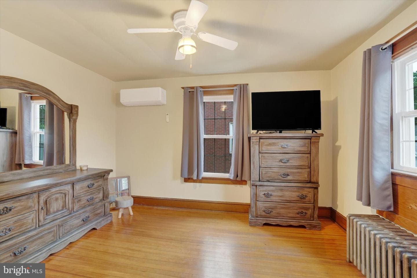 3070 W Market Street photo 18