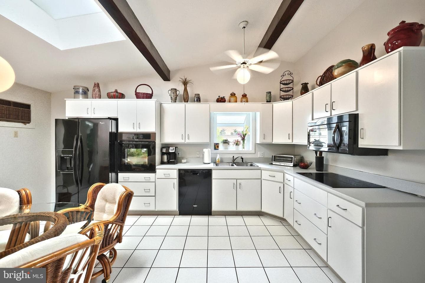 100 West Avenue photo 22
