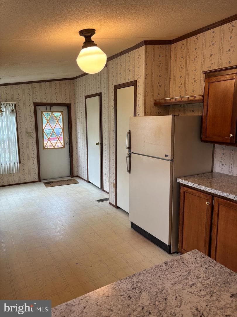 375 Butter Road photo 2