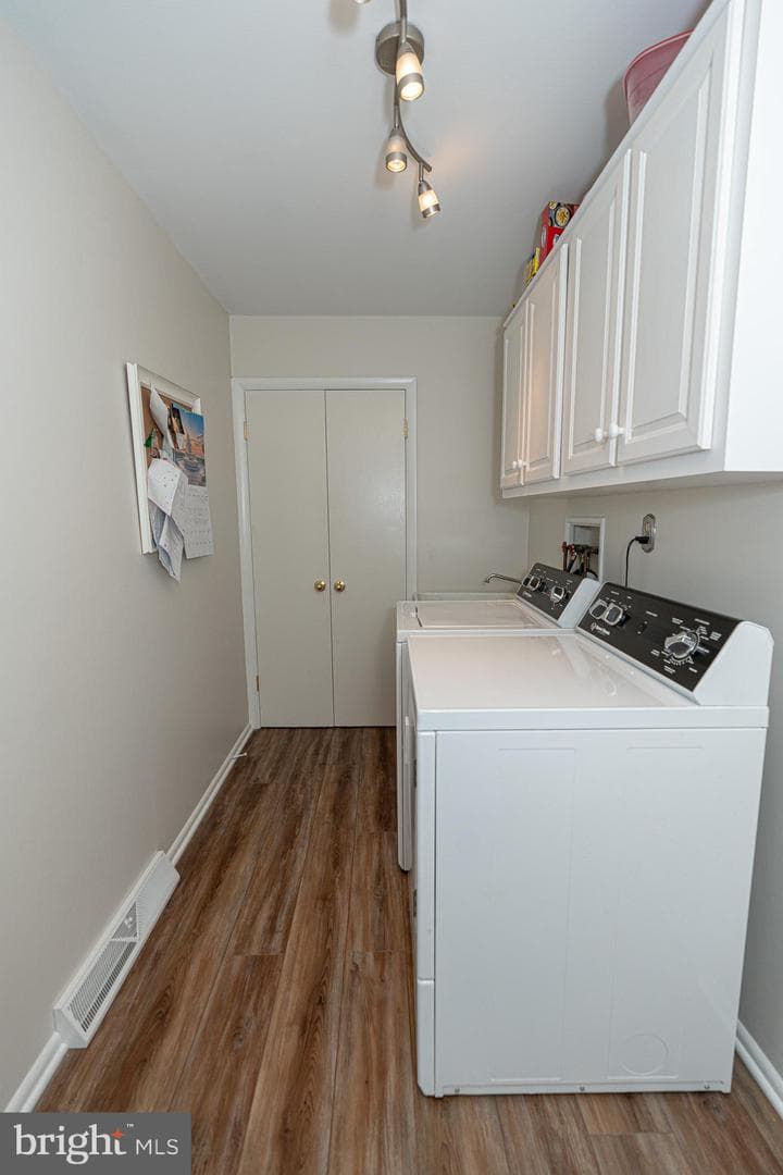 3515 Harrowgate Road photo 19