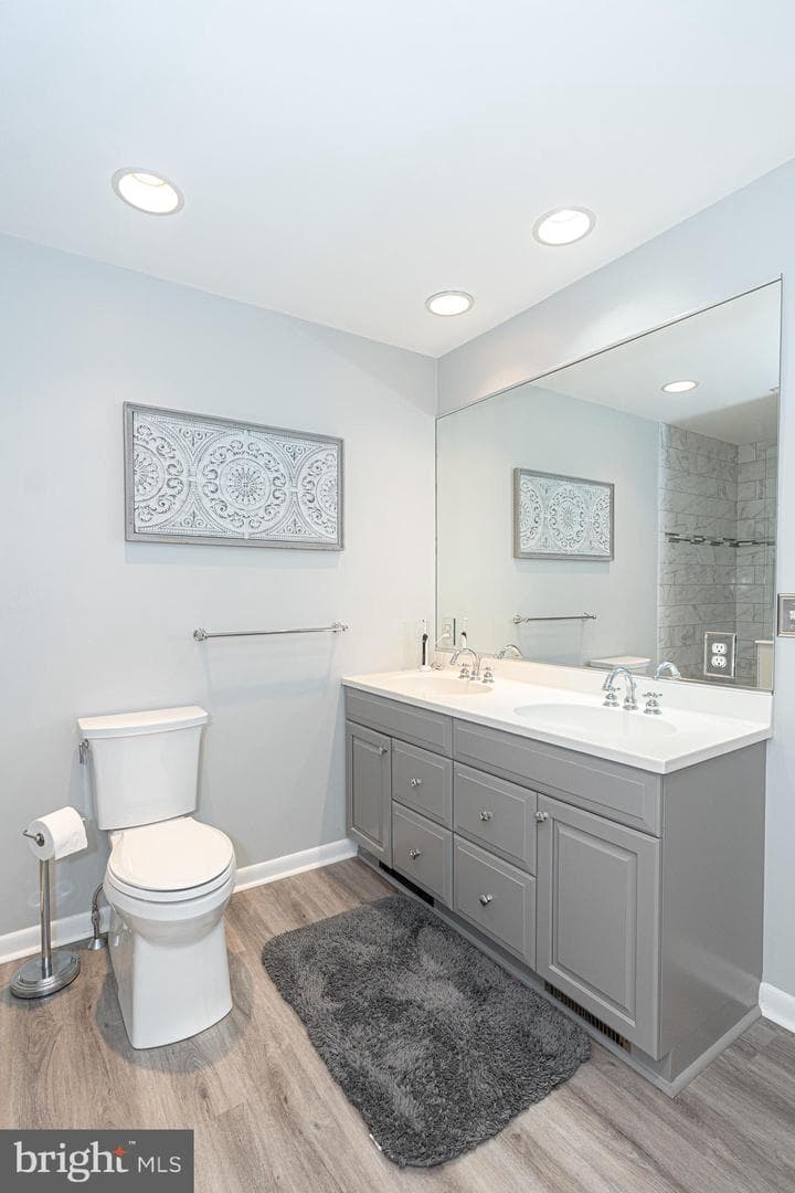 3515 Harrowgate Road photo 30