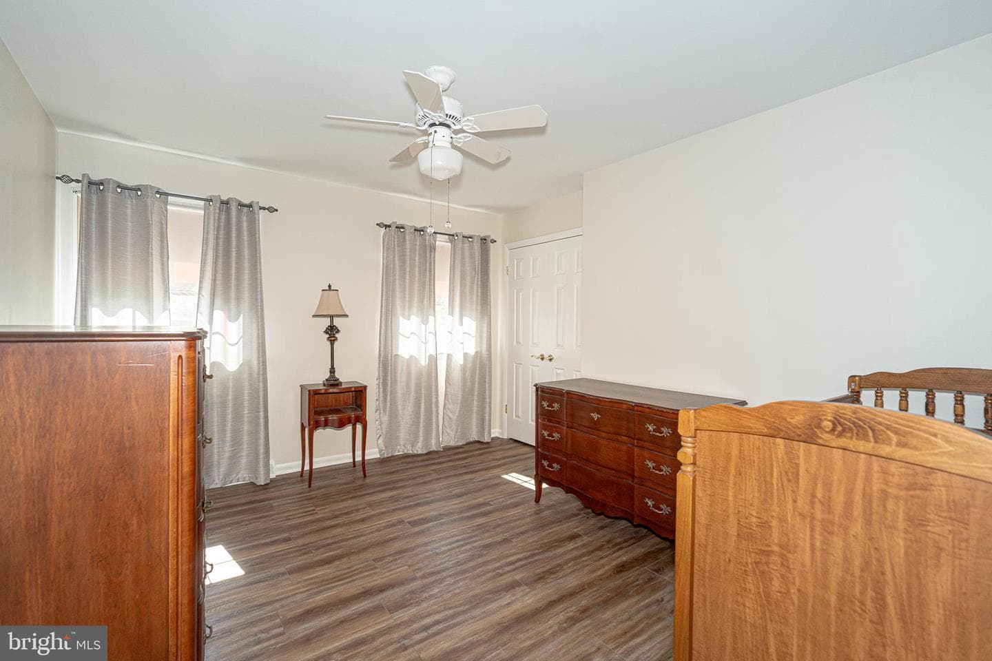3515 Harrowgate Road photo 32