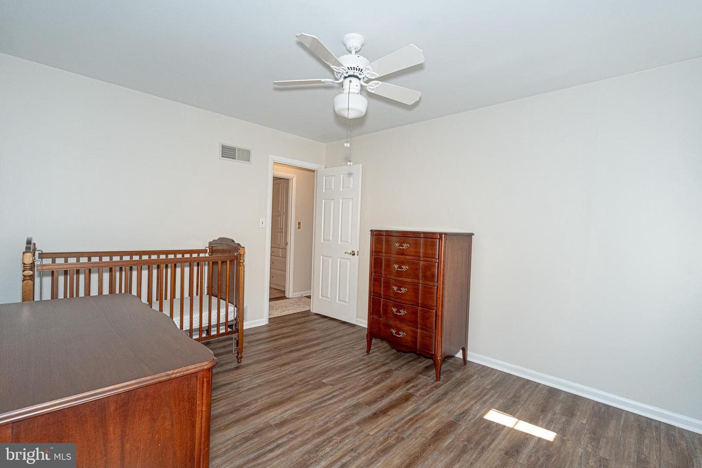 3515 Harrowgate Road photo 33