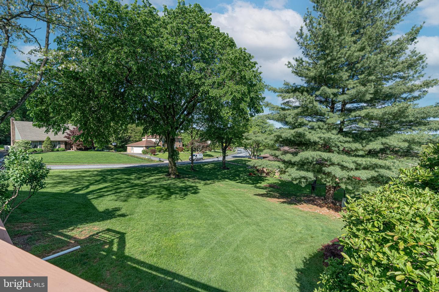 3515 Harrowgate Road photo 9