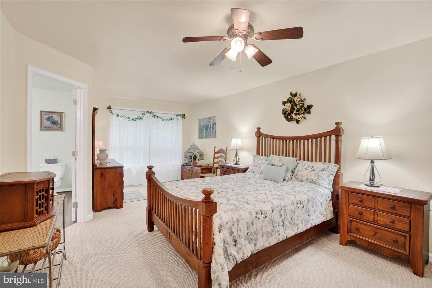540 Bridle Path photo 16