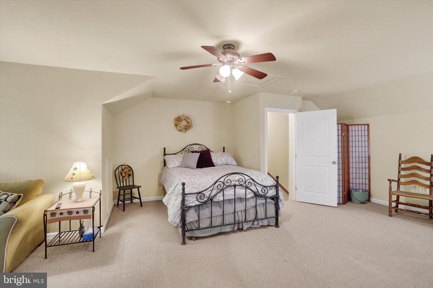 540 Bridle Path photo 25