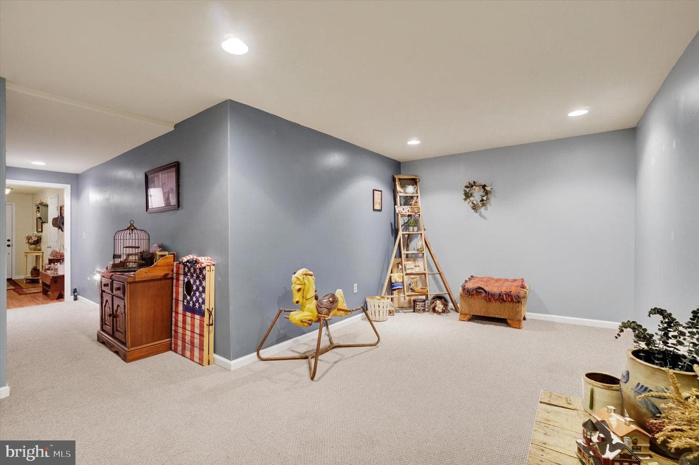 540 Bridle Path photo 4