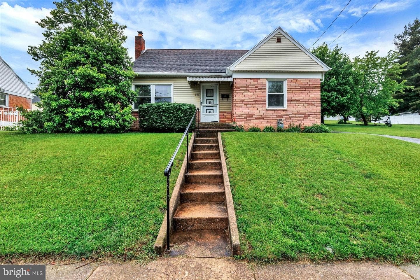374 E Maple Street photo 18